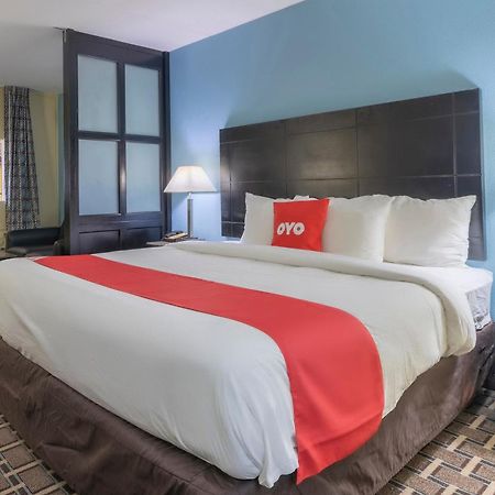 Oyo Hotel Knoxville Tn Cedar Bluff I-40 Екстер'єр фото