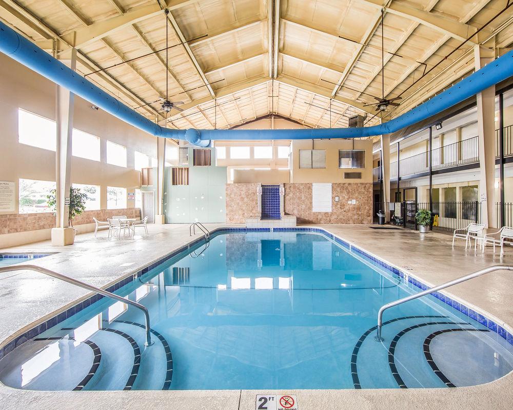 Oyo Hotel Knoxville Tn Cedar Bluff I-40 Екстер'єр фото