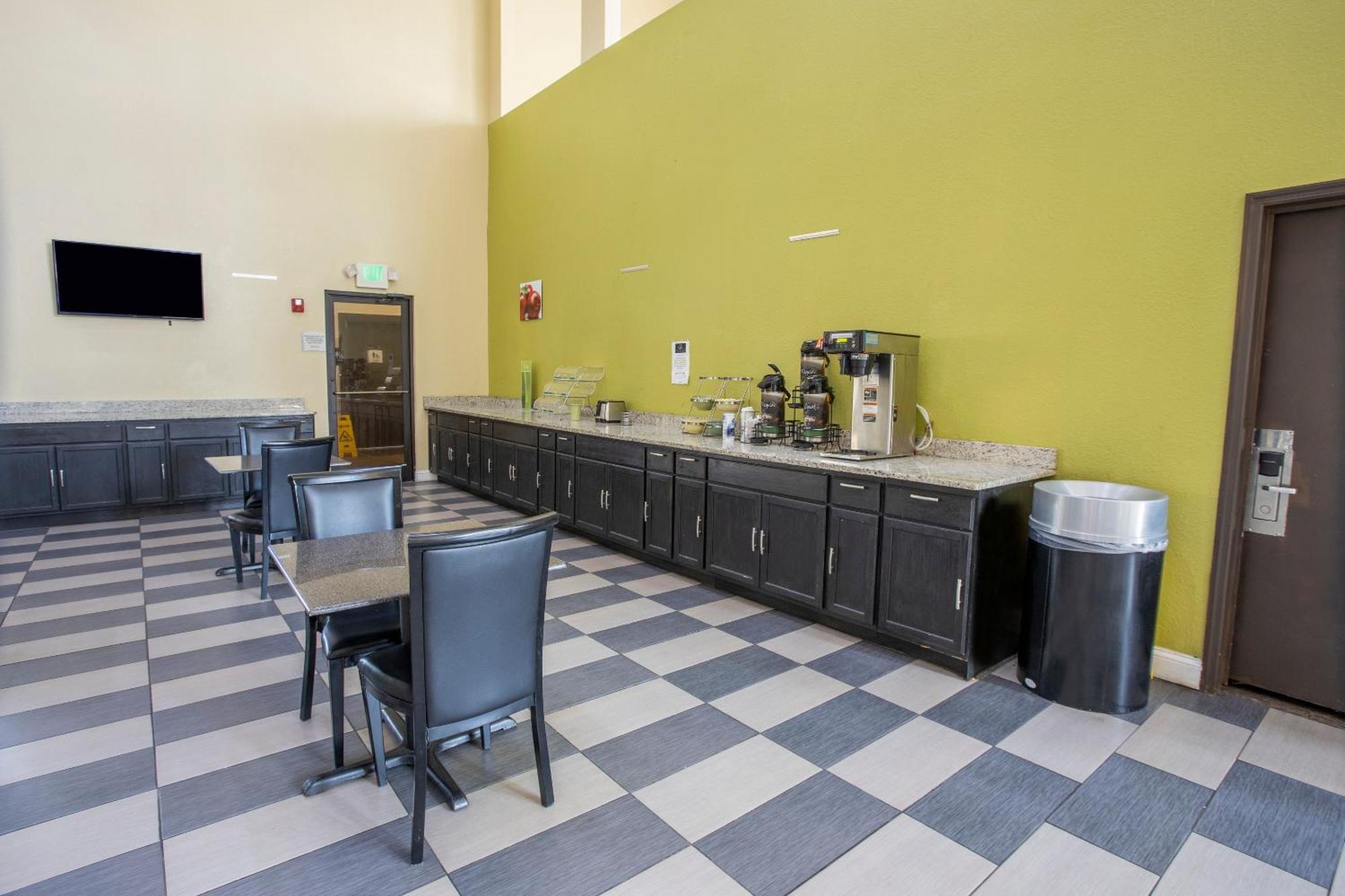 Oyo Hotel Knoxville Tn Cedar Bluff I-40 Екстер'єр фото
