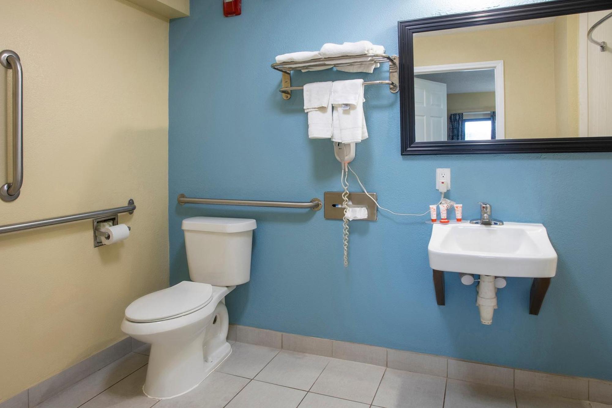 Oyo Hotel Knoxville Tn Cedar Bluff I-40 Екстер'єр фото