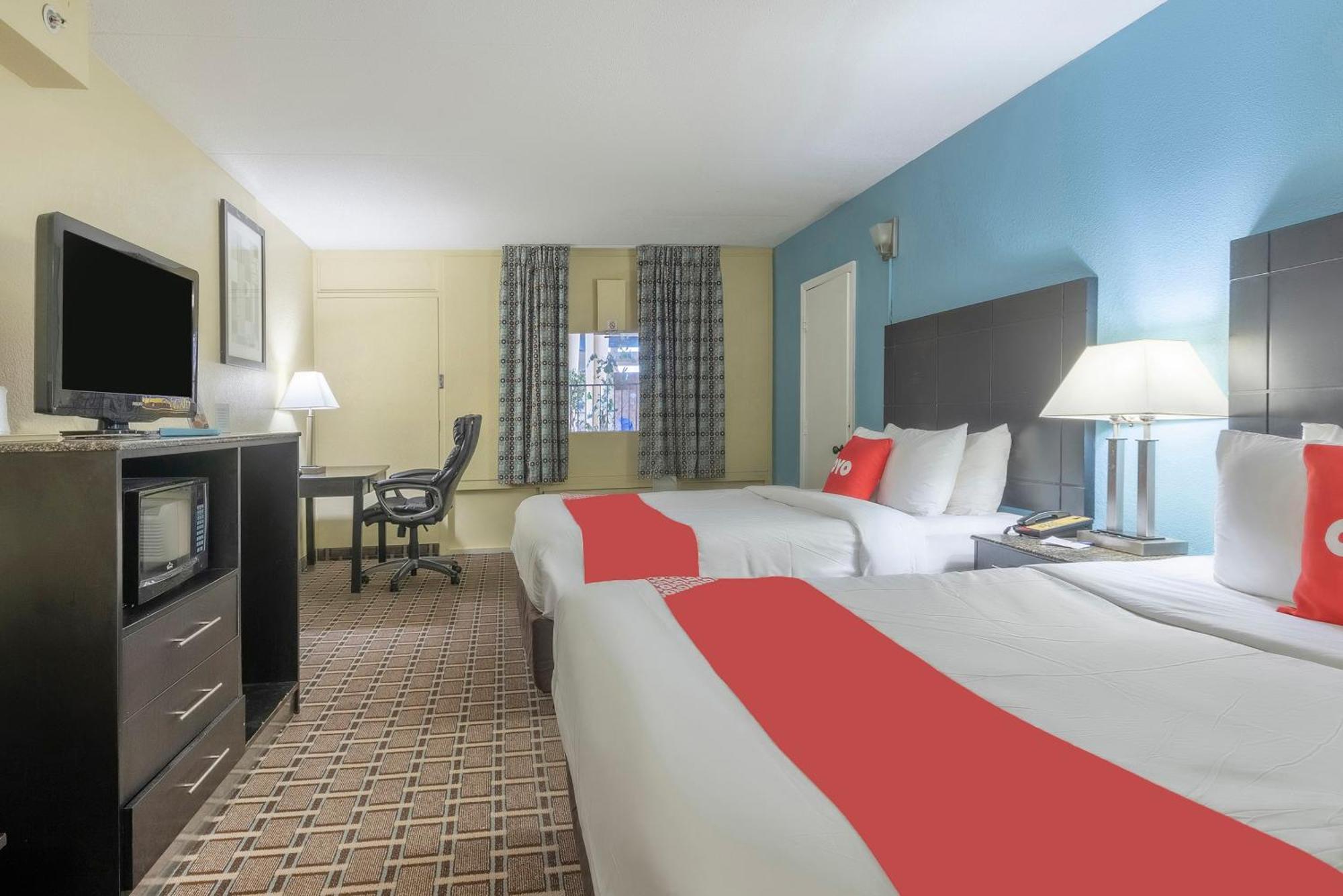 Oyo Hotel Knoxville Tn Cedar Bluff I-40 Екстер'єр фото