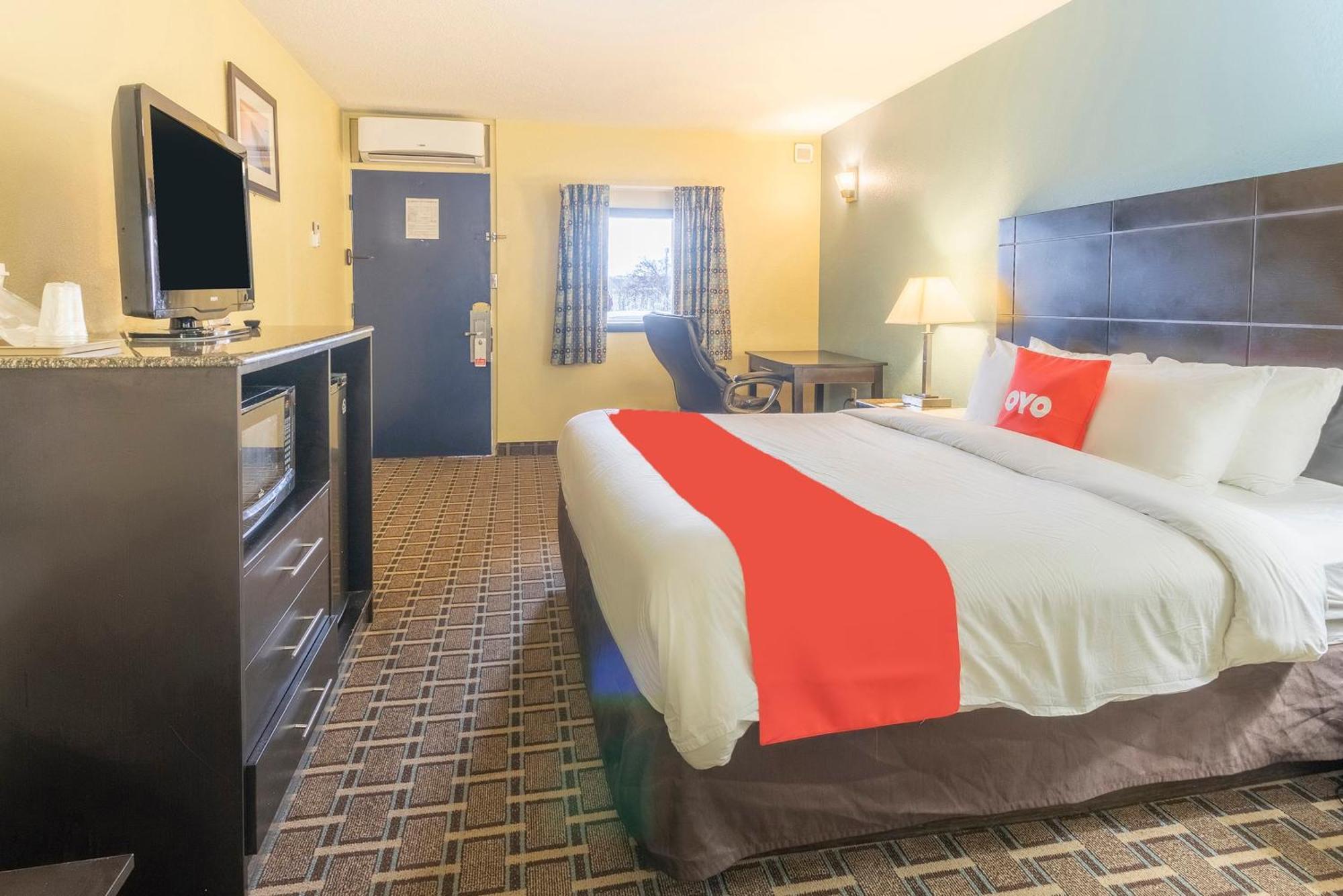 Oyo Hotel Knoxville Tn Cedar Bluff I-40 Екстер'єр фото