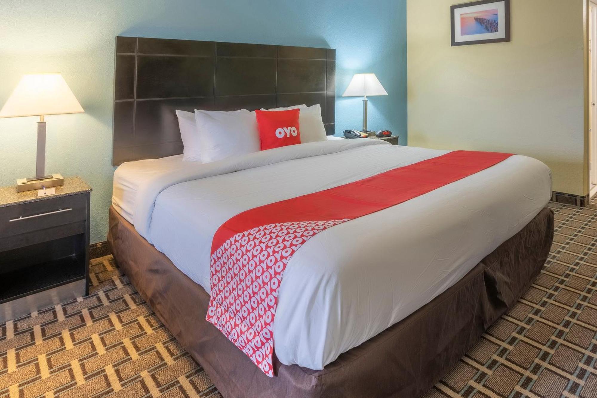 Oyo Hotel Knoxville Tn Cedar Bluff I-40 Екстер'єр фото